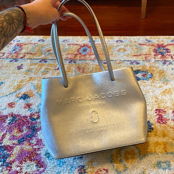 Marc Jacobs Handbags - Marc Jacobs 72 Spring Street Tote